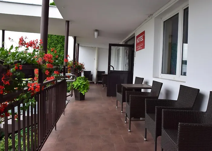 Hotel Poświętne 2*